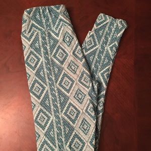 Tween LulaRoe leggings.